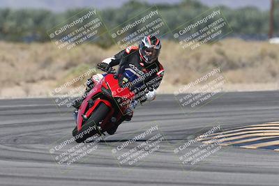 media/Oct-13-2025-Moto Forza (Mon) [[a66d839500]]/3-B Group/Session 3 (Turn 16)/